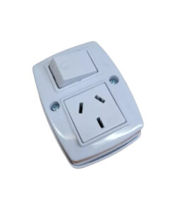 INTERRUPTOR Y TOMA COMBINADO MIG