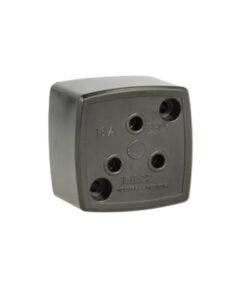 BASE INDUSTRIAL 3*32+TIERRA